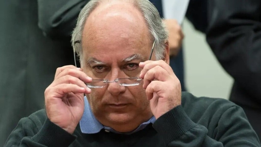 ESTADÃO CONTEÚDO Justiça do Paraná manda prender Renato Duque, ex-diretor da Petrobras