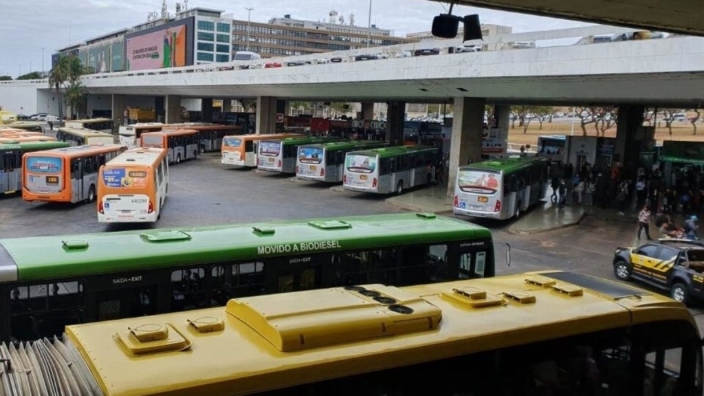 Agência Brasília Pagamento de passagens com dinheiro em espécie no DF cai 5,5% em um dia