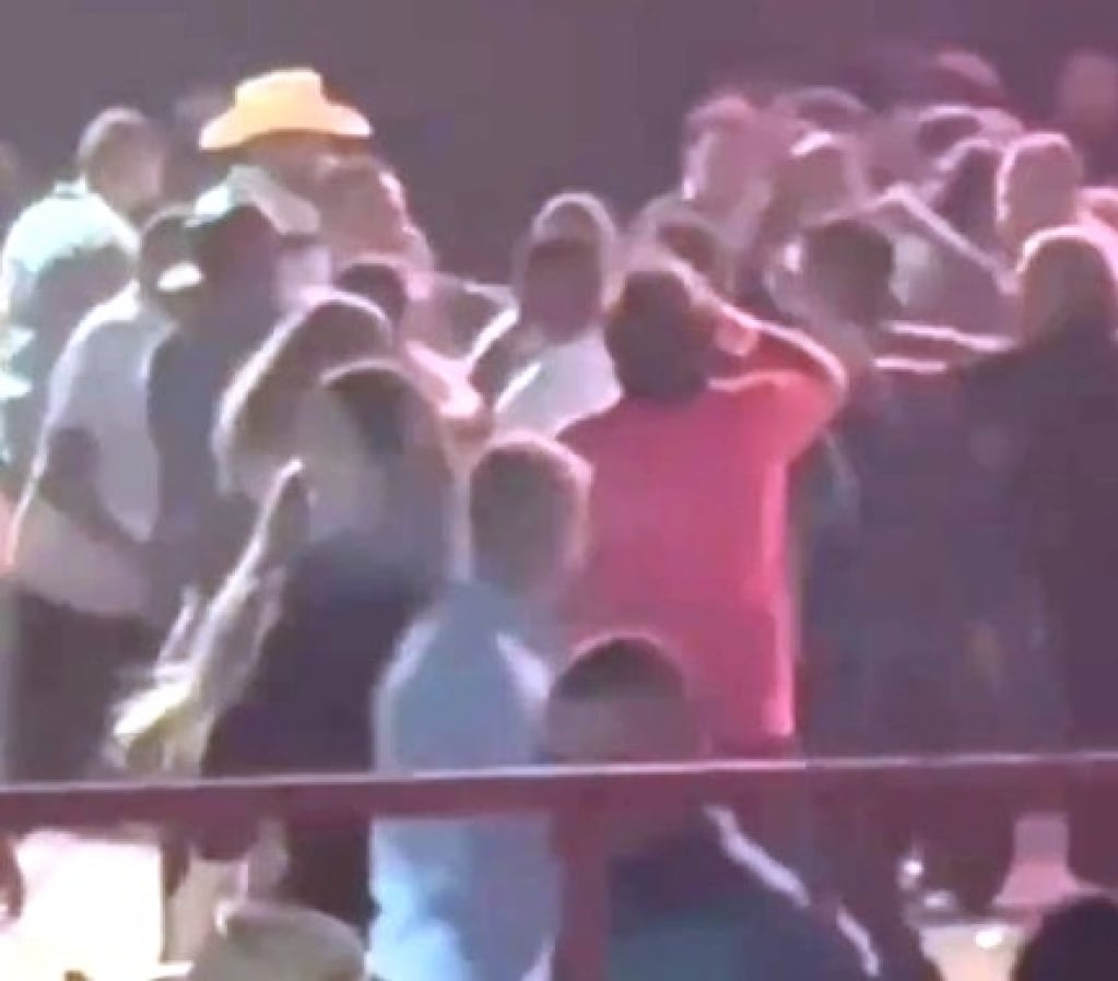 Vídeo - Rodeio de Marília tem tiros de PM e morte; Lauana Prado deixa palco