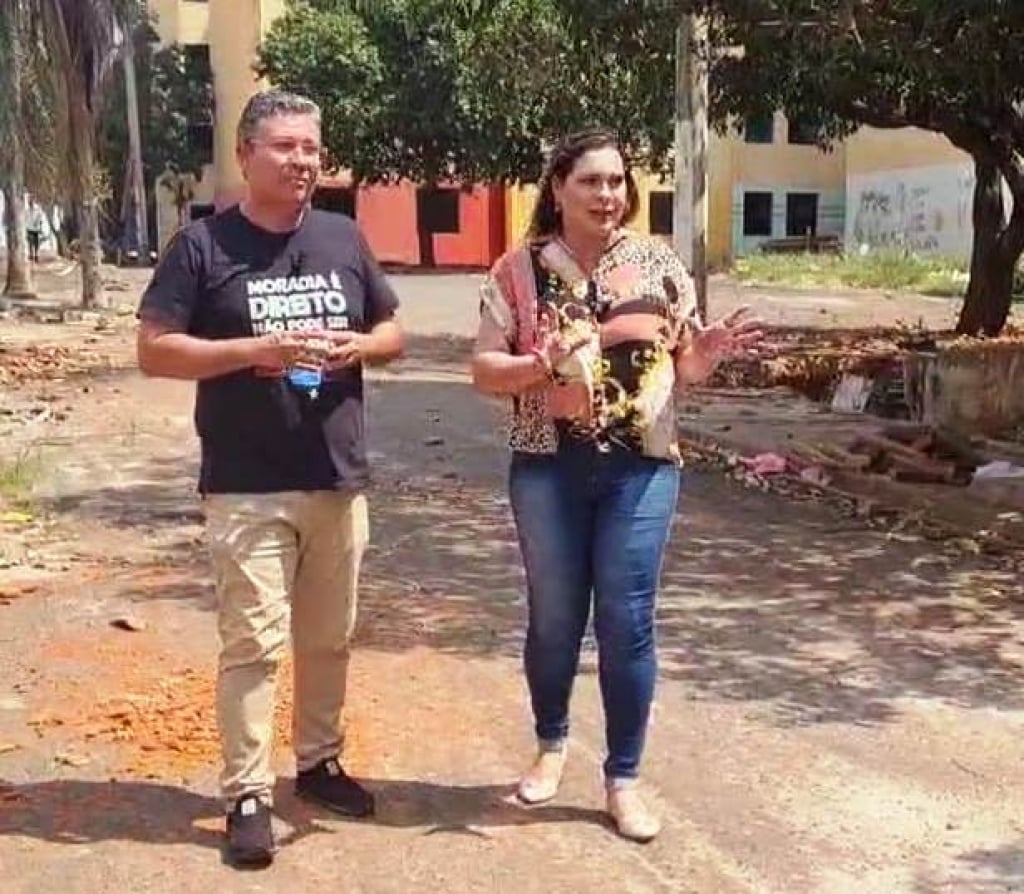 Eleições – Nayara visita bairros com projeto sustentável para tapa-buracos