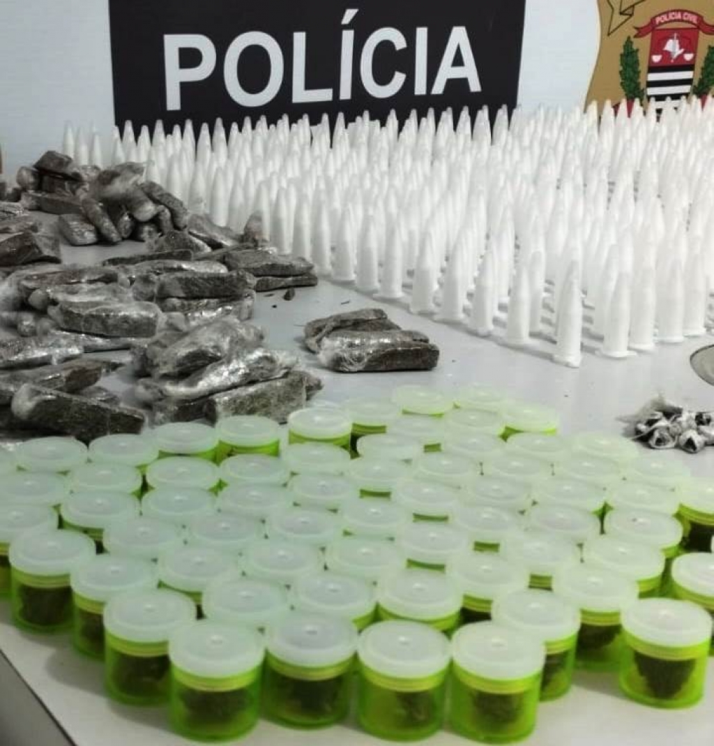 Polícia Civil apreende 1.091 porções de cocaína, maconha e skunk em Marília